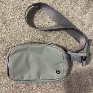 Lululemon Everywhere Belt Bag 1L
